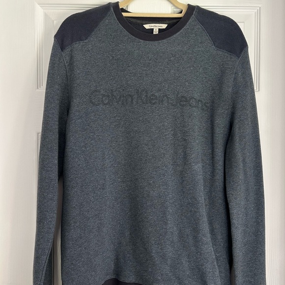 Calvin Klein Men's Charcoal Crewneck Sweater - Picture 1 of 2